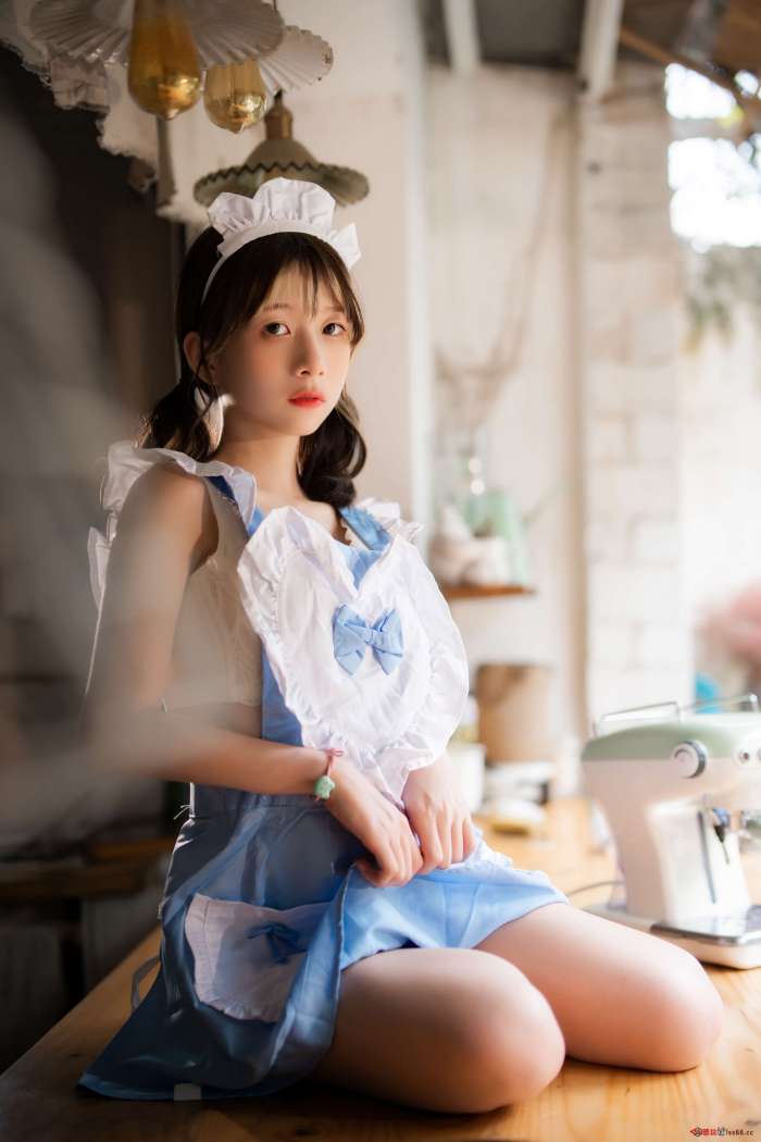 清青琴玖 – 小厨娘 [27P-418MB]