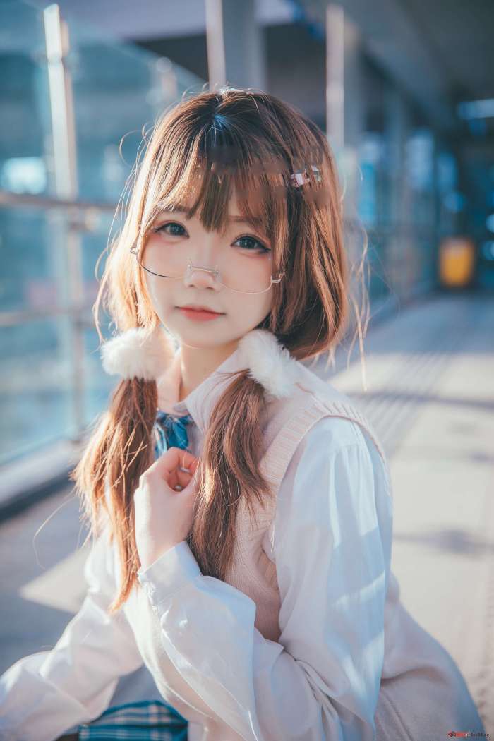 雪琪SAMA – JK夕阳[25P／356MB]