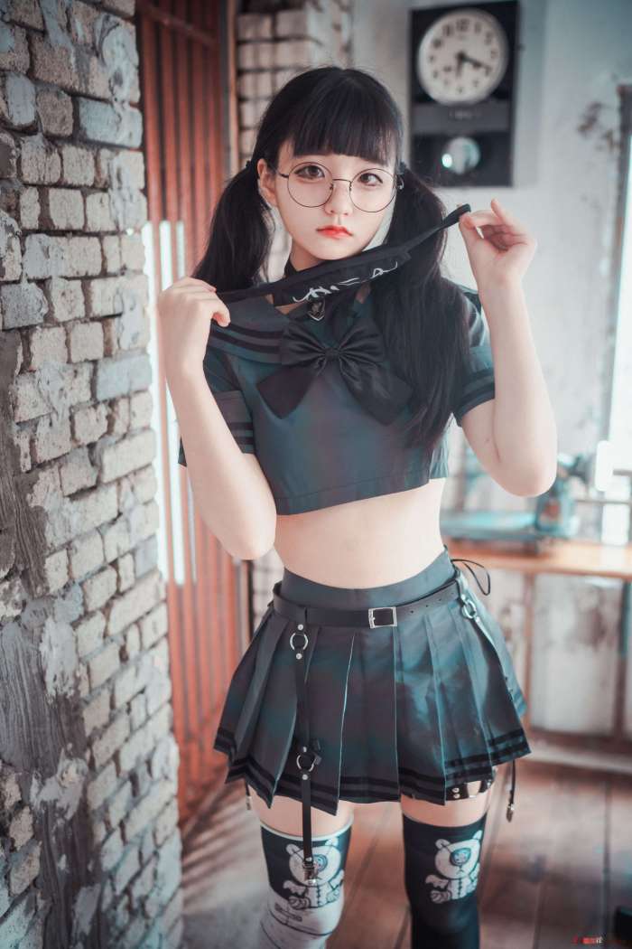 [DJAWA] Jenny – The Smashing Sailorette [73P1.42GB]