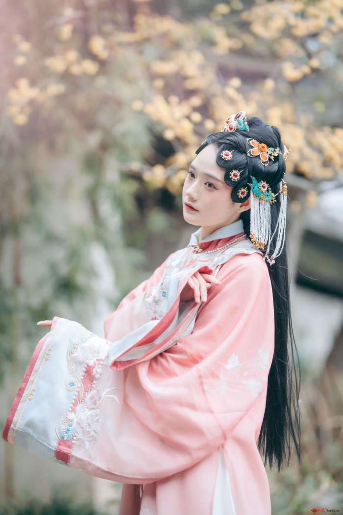 兔子Zzz不吃胡萝卜 – 春来 · 二月梅 [22P-146MB]