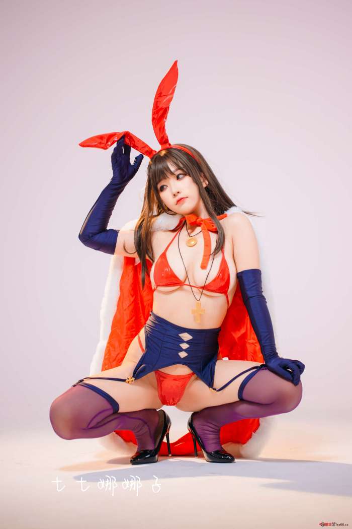 七七娜娜子 –  圣诞魔太郎 [24P4V-202M]