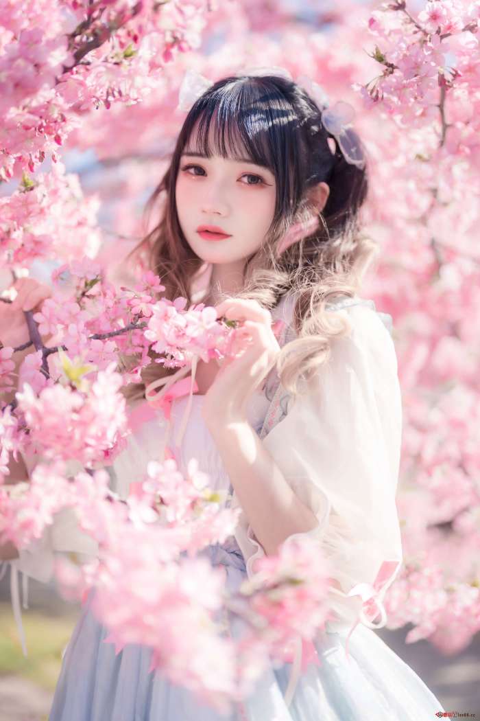 兔子Zzz不吃胡萝卜 – 粉色春天 [23P-124MB]