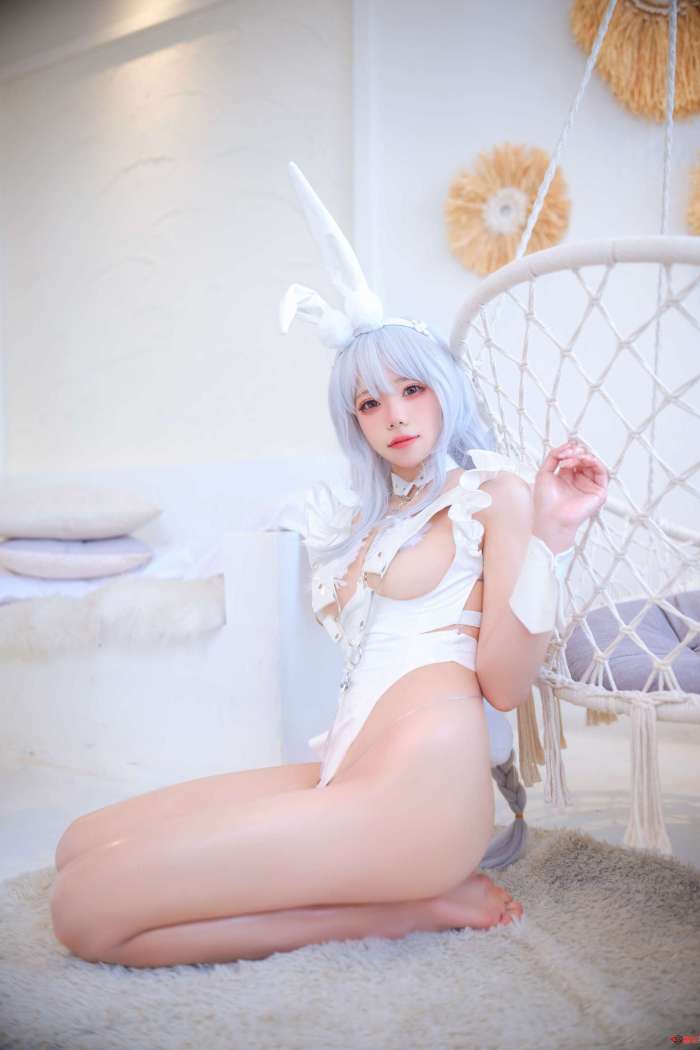 黏黏团子兔 – 恶毒兔女郎 [19P49MB]