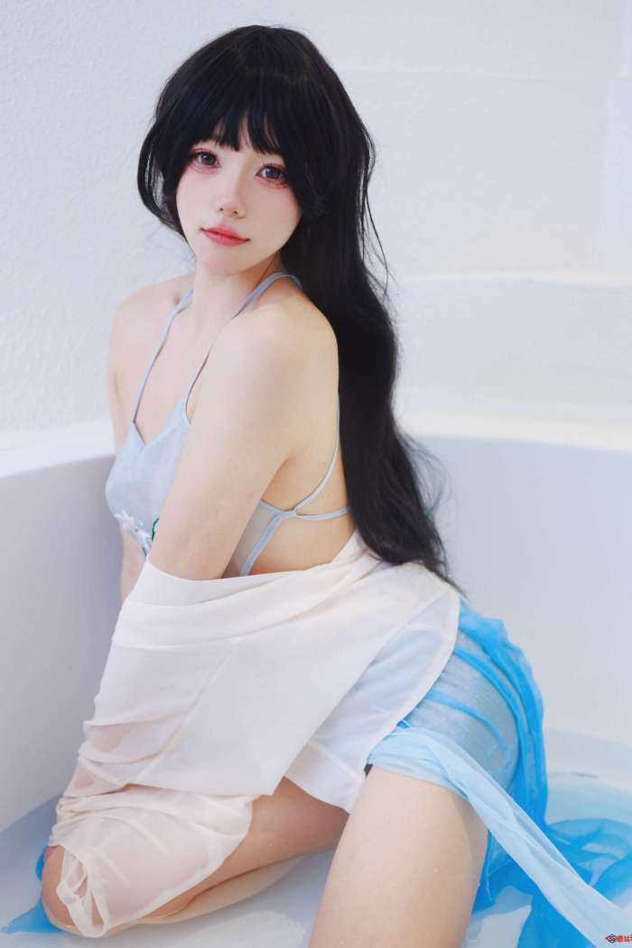 黏黏团子兔 – 古风情趣三套 [27P226MB]