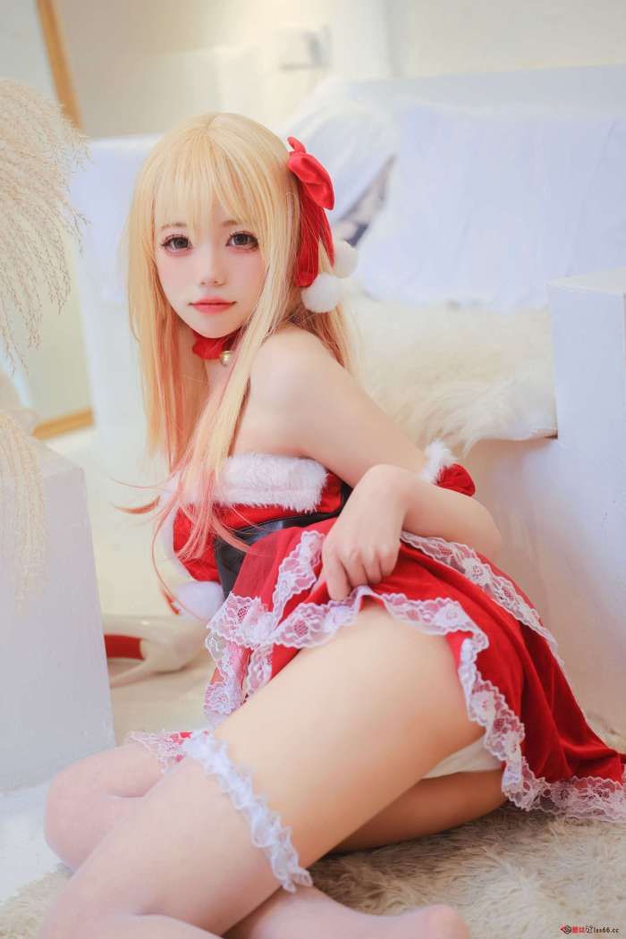 黏黏团子兔 – 喜多川海梦圣诞 [15P58MB]