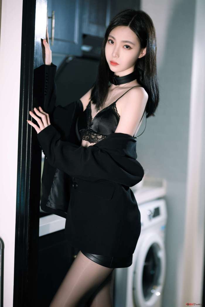 许岚LAN – 黑丝西装 [40P-453MB]