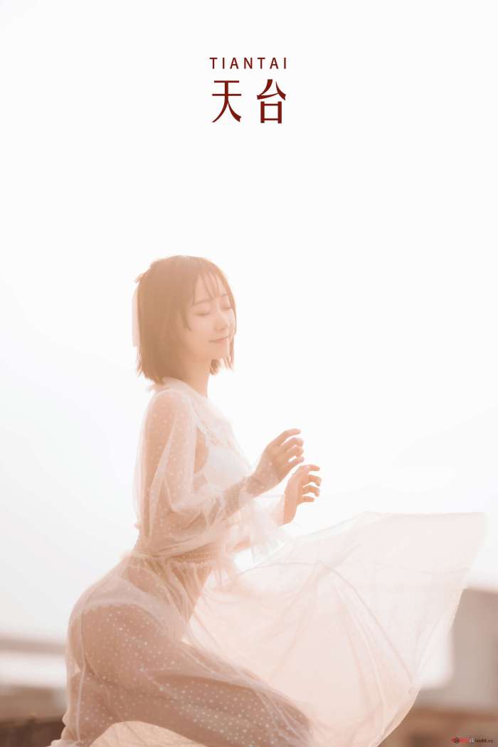 木棉棉OwO – 天台 [39P-241M]