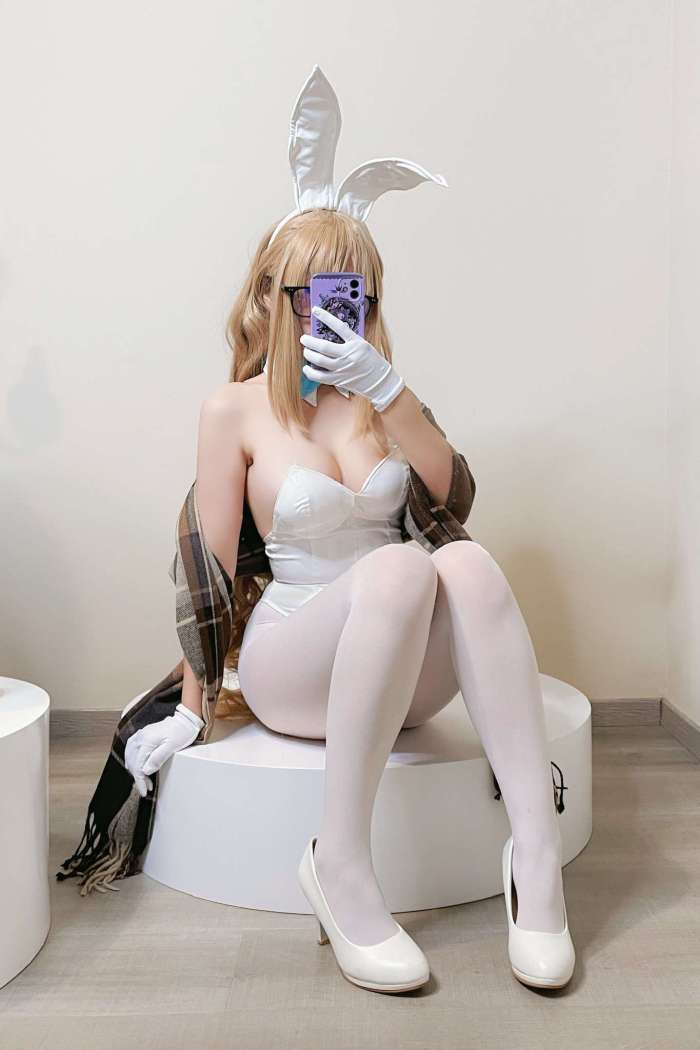 [弥美] アカネ [17P38MB]