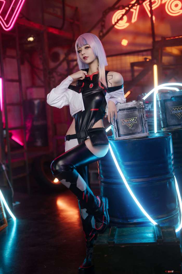 爱老师_PhD – 赛博朋克 露西 [18P-97M]