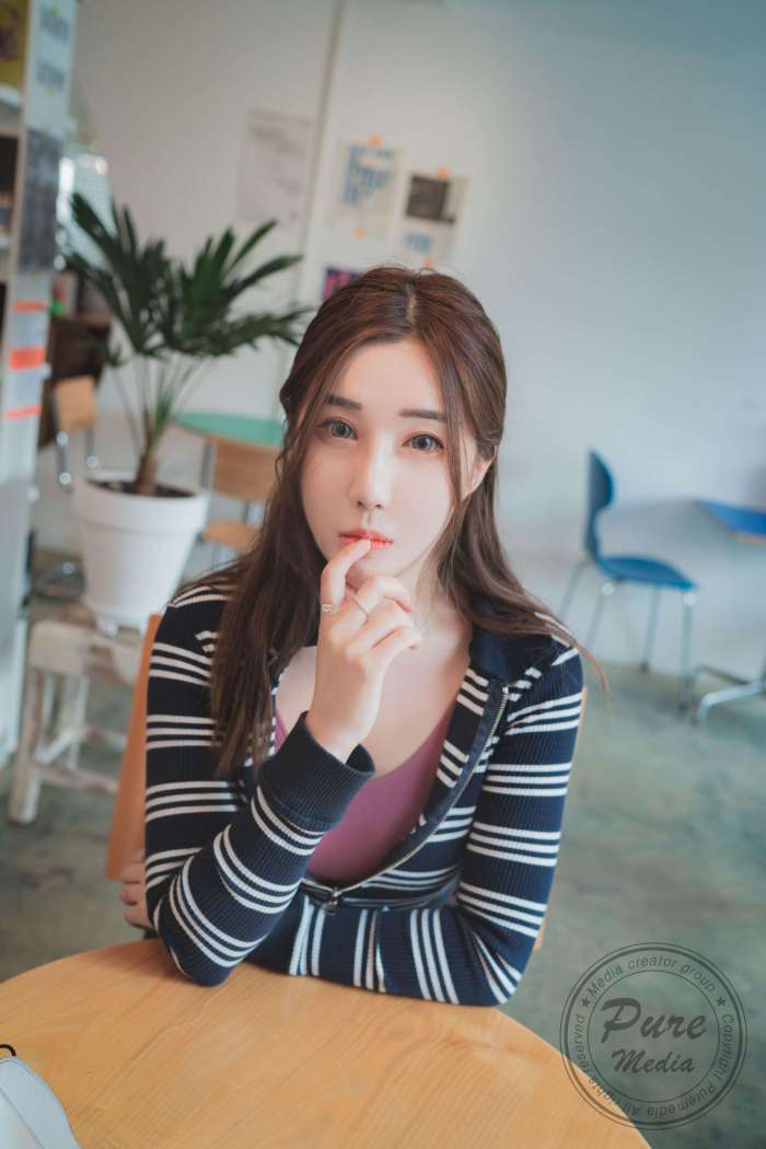 Pure Media Vol.223 Dohee [58P-102MB]