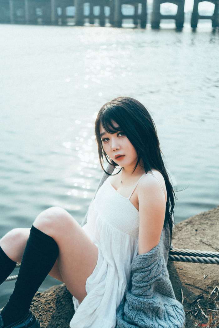 [Loozy] Zia – Only for Fans [24P350MB]