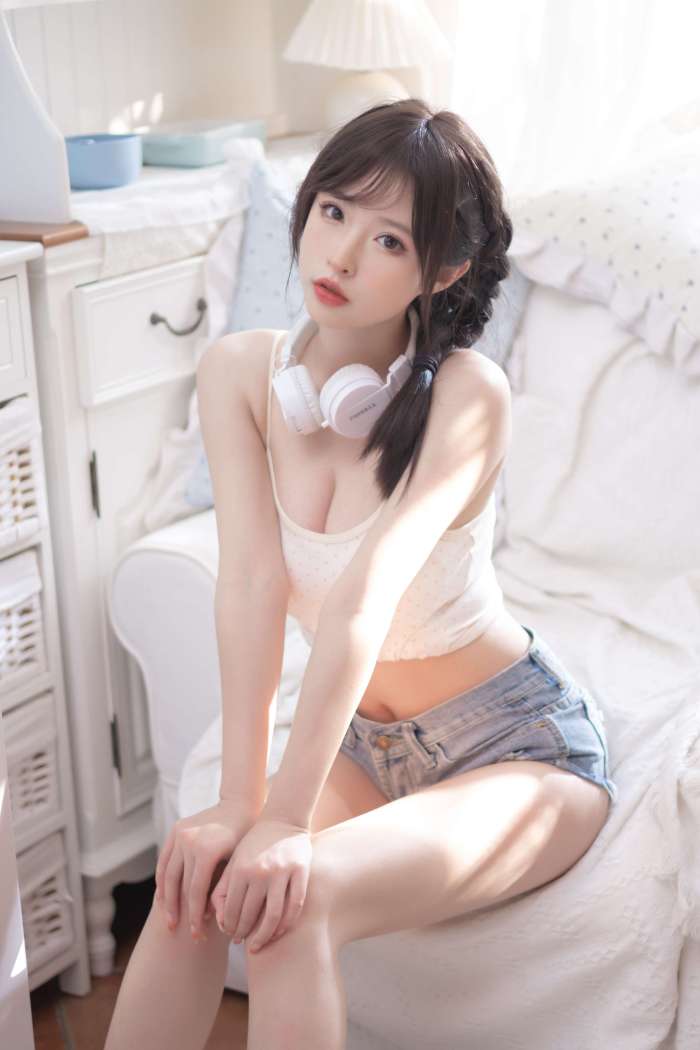 清水由乃 – 麻花少女 [70P-350M]