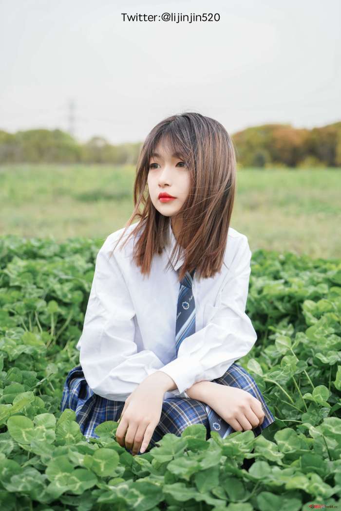 梨瑾瑾 – 户外JK2 [47P-616M]