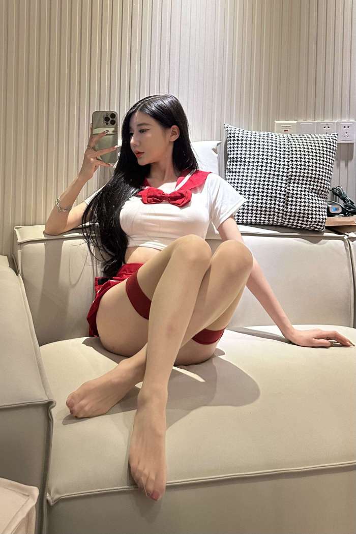 黎允熙 – jk红裙 [12P9MB]