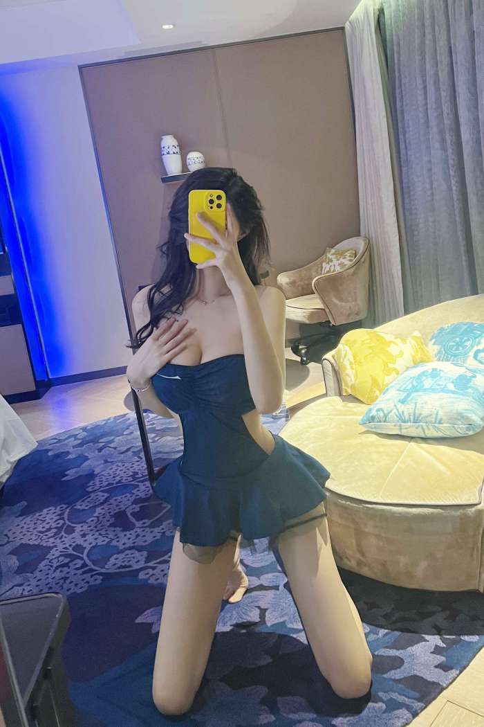 葛征 – 连衣裙 [24P1V80MB]