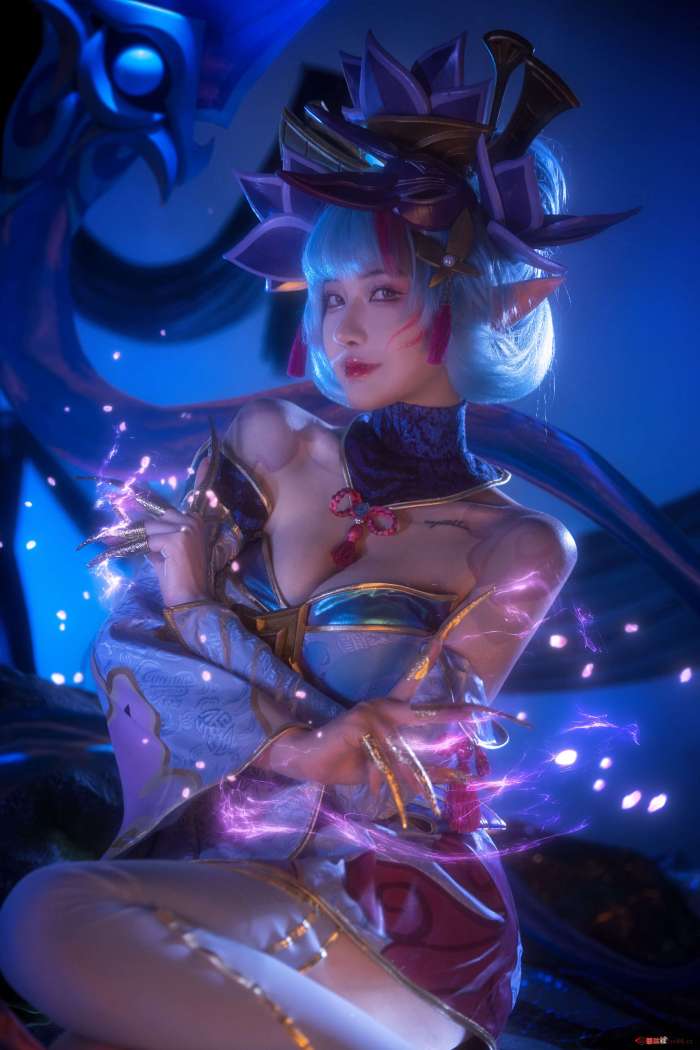 露兒大魔王 –  伊芙琳 [15P143MB]