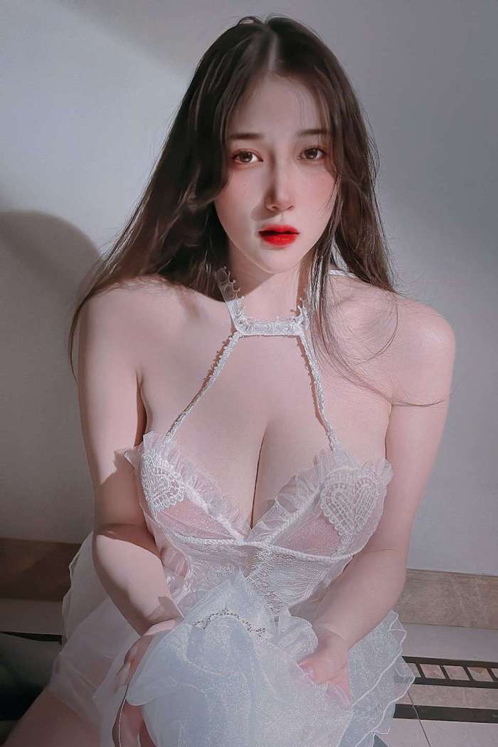 可可西yyy  – 纯情婚纱下的RQ [26P7V163MB]