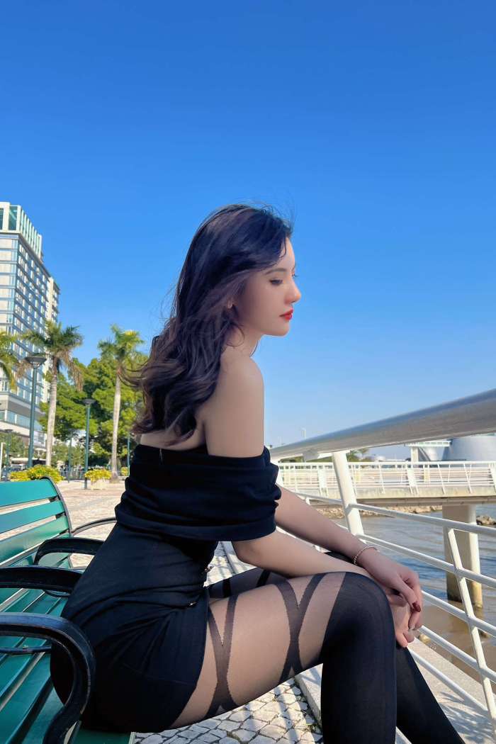 就是阿朱啊 – 户外活动 [19P2V76MB]