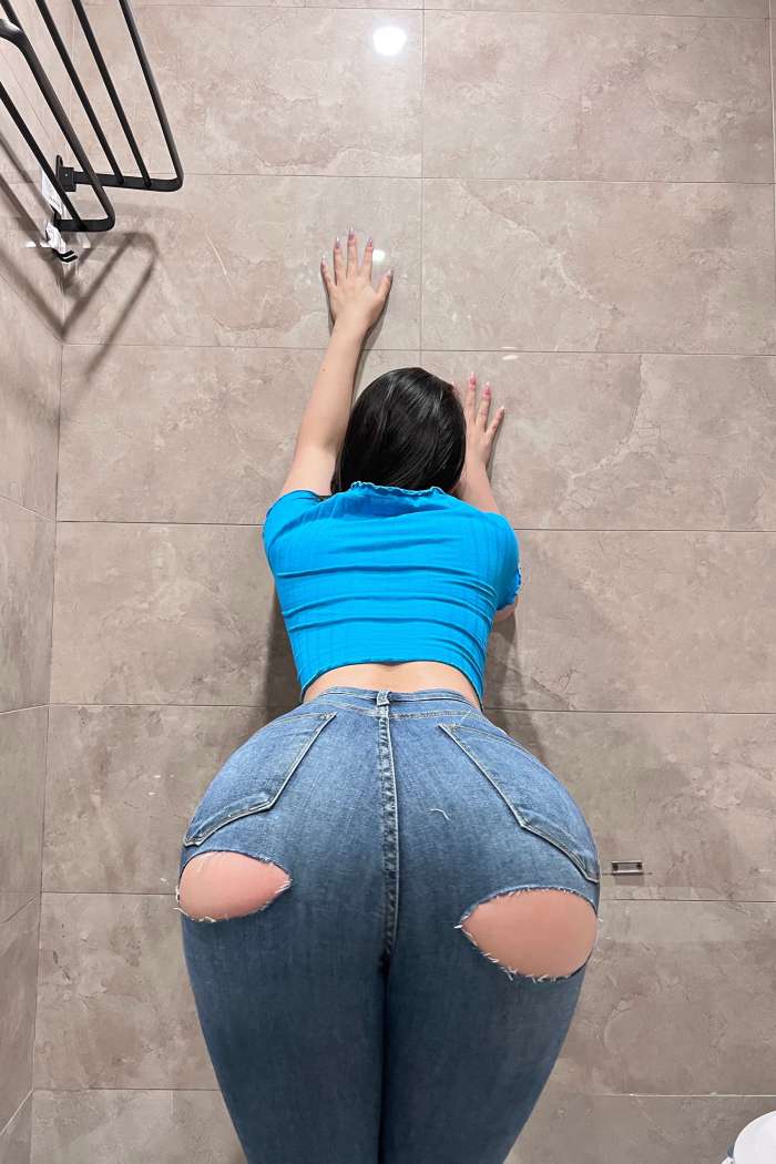 120斤的小王同学 –  牛仔裤 [30P1V119MB]