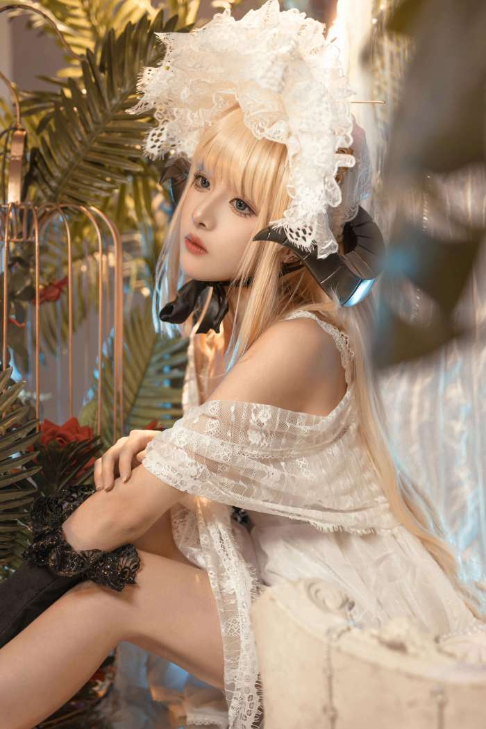 腥味猫罐 –  夜莺 [15P68MB]