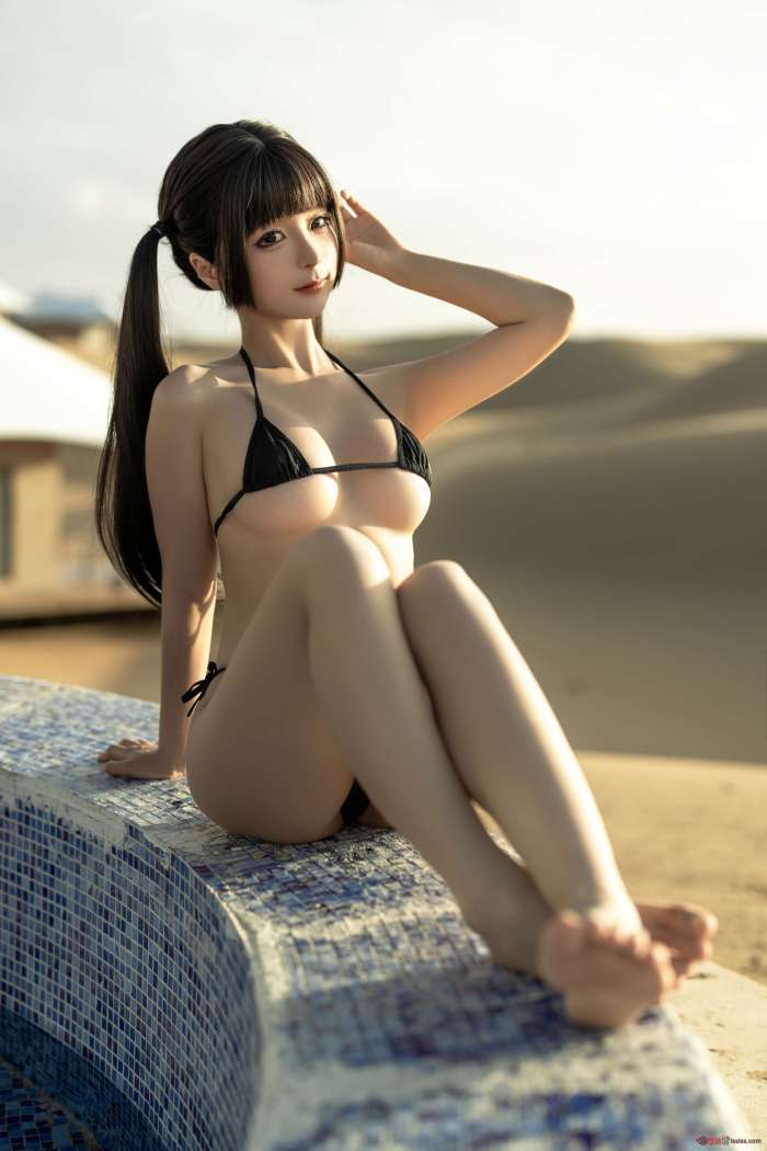 蠢沫沫 – 沙漠比基尼 [13P-114M]