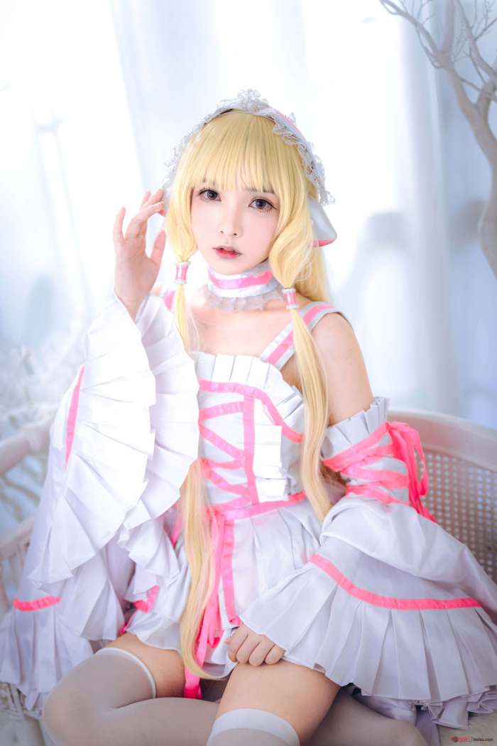 妍子坚不可摧 – 小叽 [12P50MB]