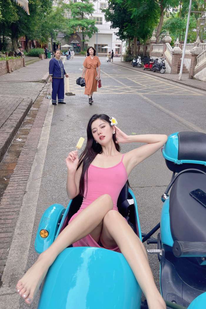 就是阿朱啊 – 逛超市 撸猫 [26P-62MB]