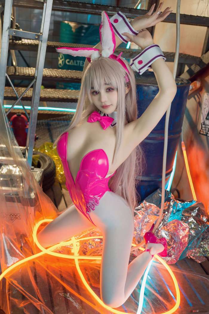 桜井宁宁 – 毒蛇兔女郎 [56P417MB]