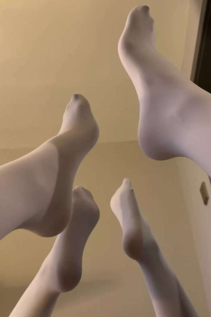 保守的二舅妈  – 赏花赏月赏舅妈 [15P59MB]