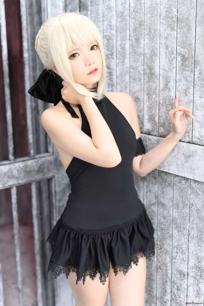 Miu只 – Saber Alter Swimsuit [38P152MB]