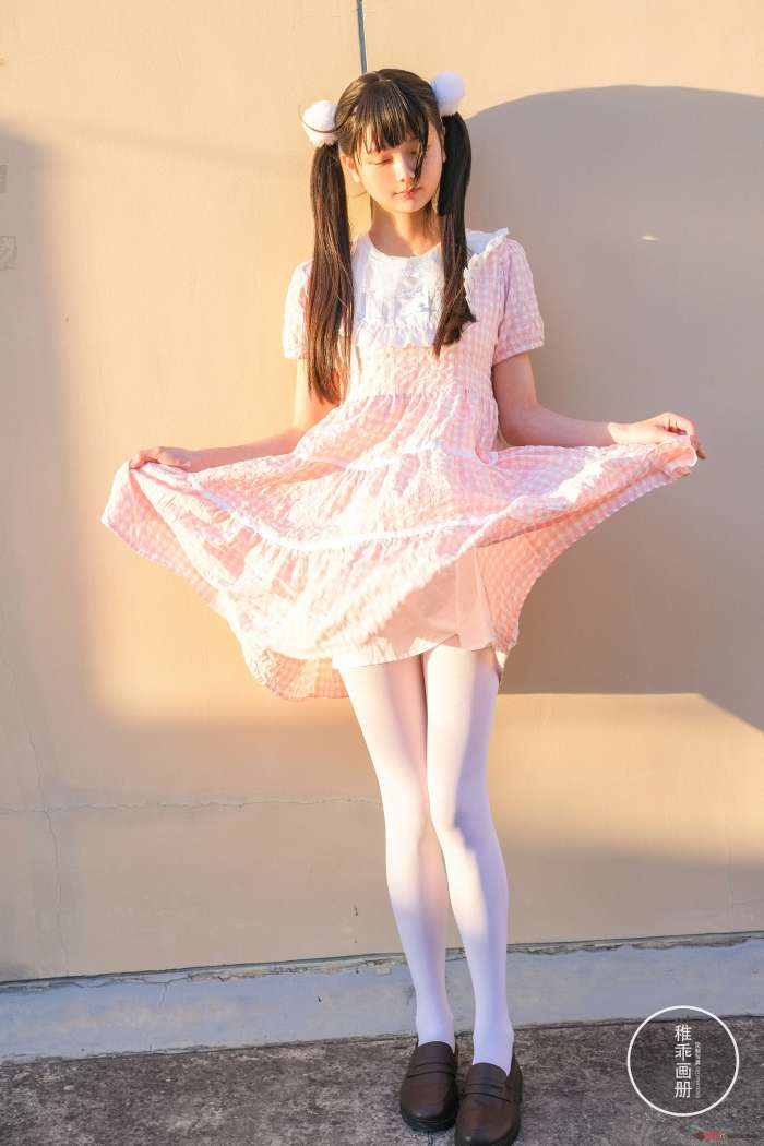 稚乖画册NO.019 夜夜 天台粉裙 [82P-1G]