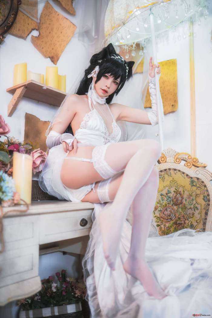 可可老师 –  爱宕白花誓言 [25P167MB]