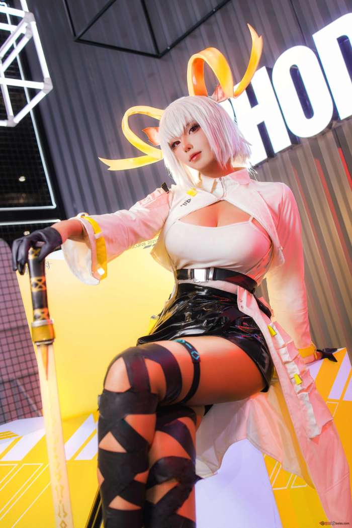 菌烨tako – 明日方舟 卡涅利安 [7P29MB]