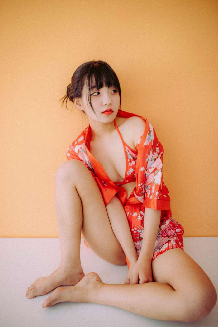 HXHJ NO.006 Jeong Jenny – The First – Moon Night Snap[141P-537MB]