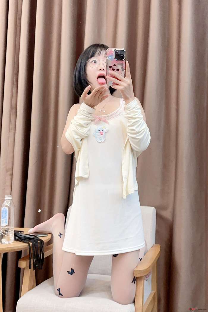 胜利的小生活 – 蝴蝶白丝 [9P1V28MB]