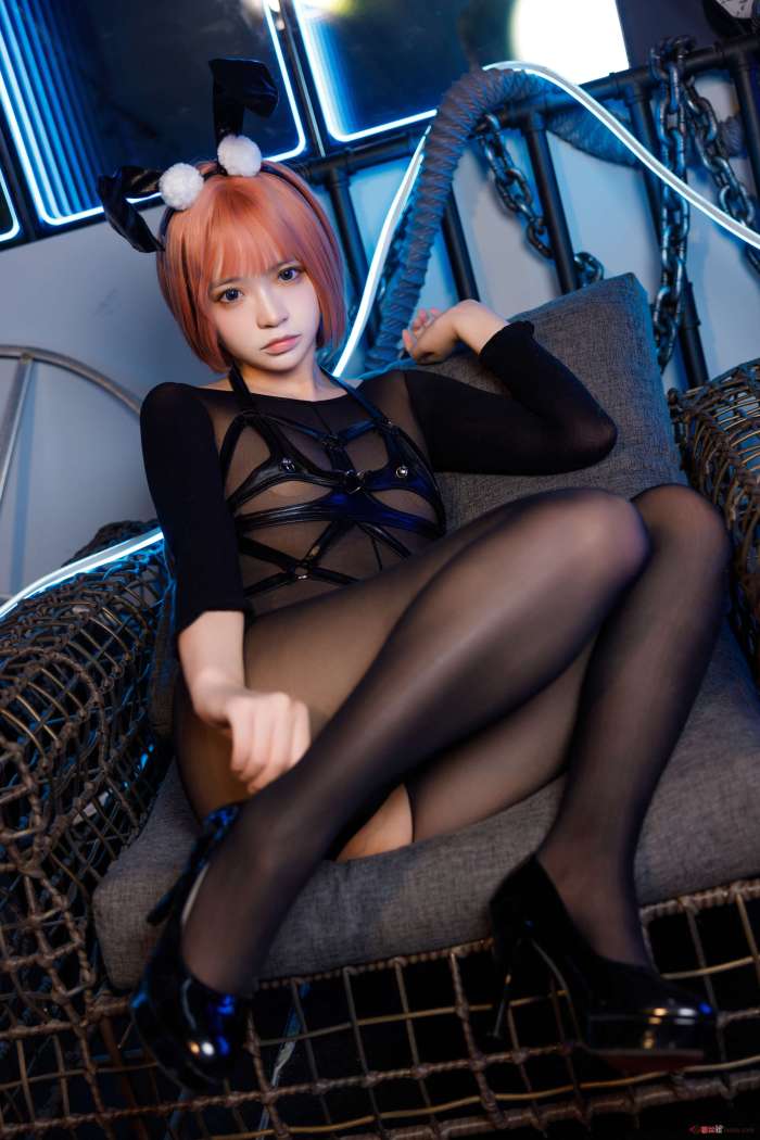 疯猫ss – 黑丝束缚兔 [35P478MB]