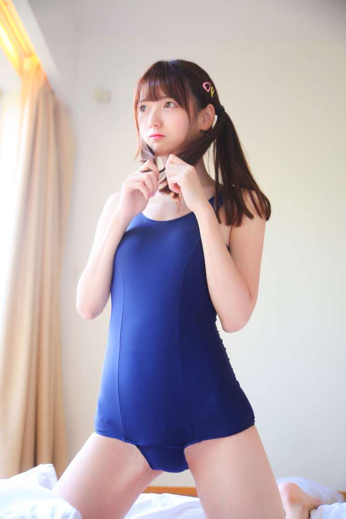 kyokyo沉迷汉堡王 – 死库水 [13P29MB]