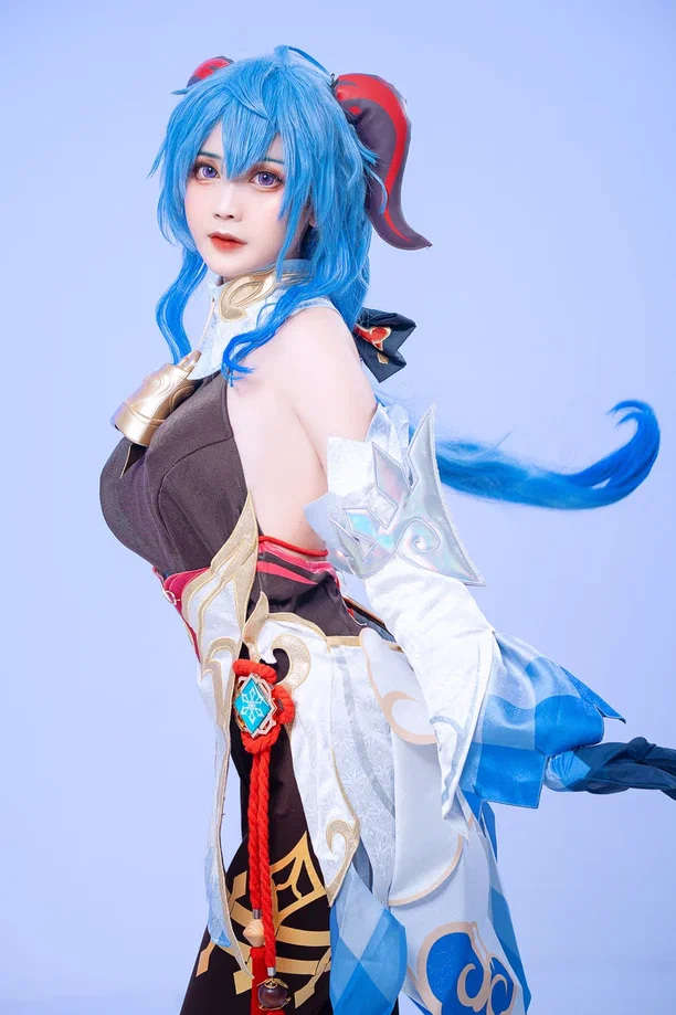 Hiino 雪月 – Ganyu [21P25MB]