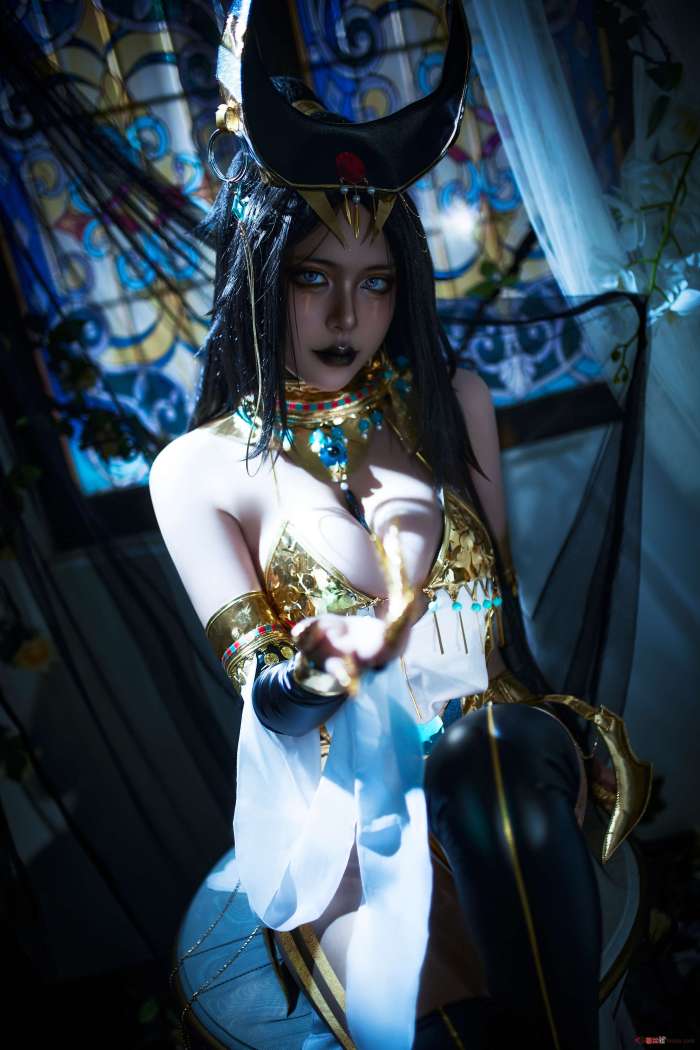 姐崎塔塔 – 狄斯众生绘 [9P66MB]