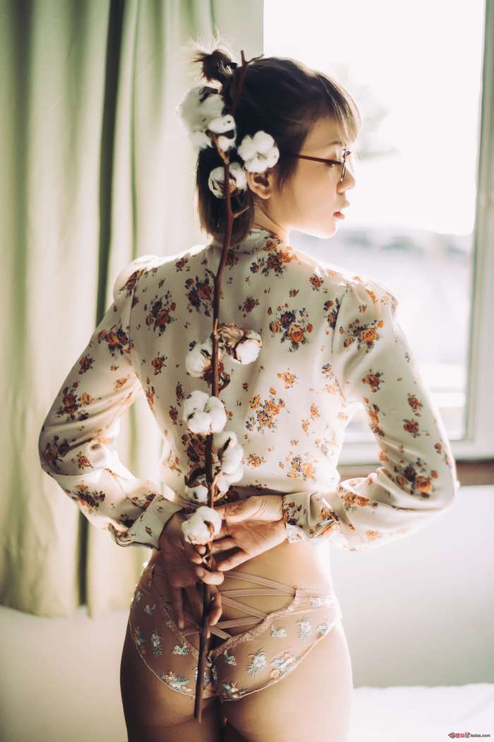 Kuromelo (黒メル) – Blooming Petals Vol.1 [87P772MB]