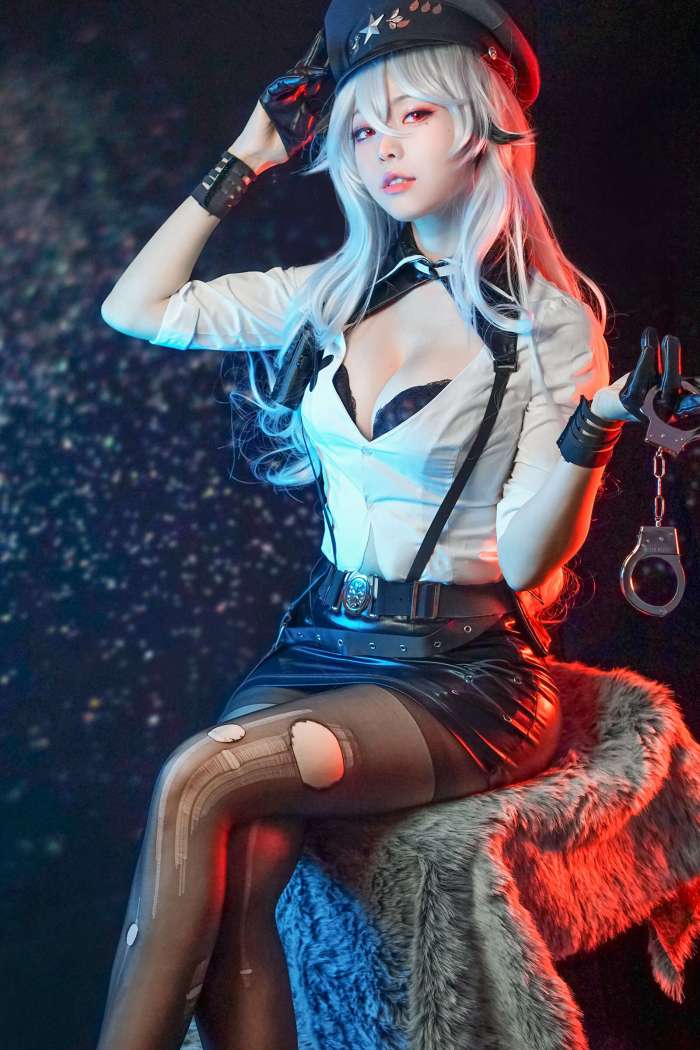 ElyEE子 –  Gangut [16P16MB]