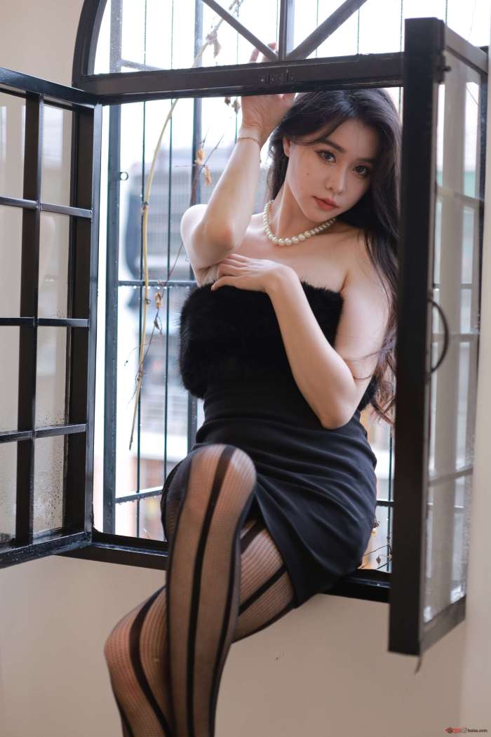 Sia不吃鱼 – 虾线黑丝[51P352MB]