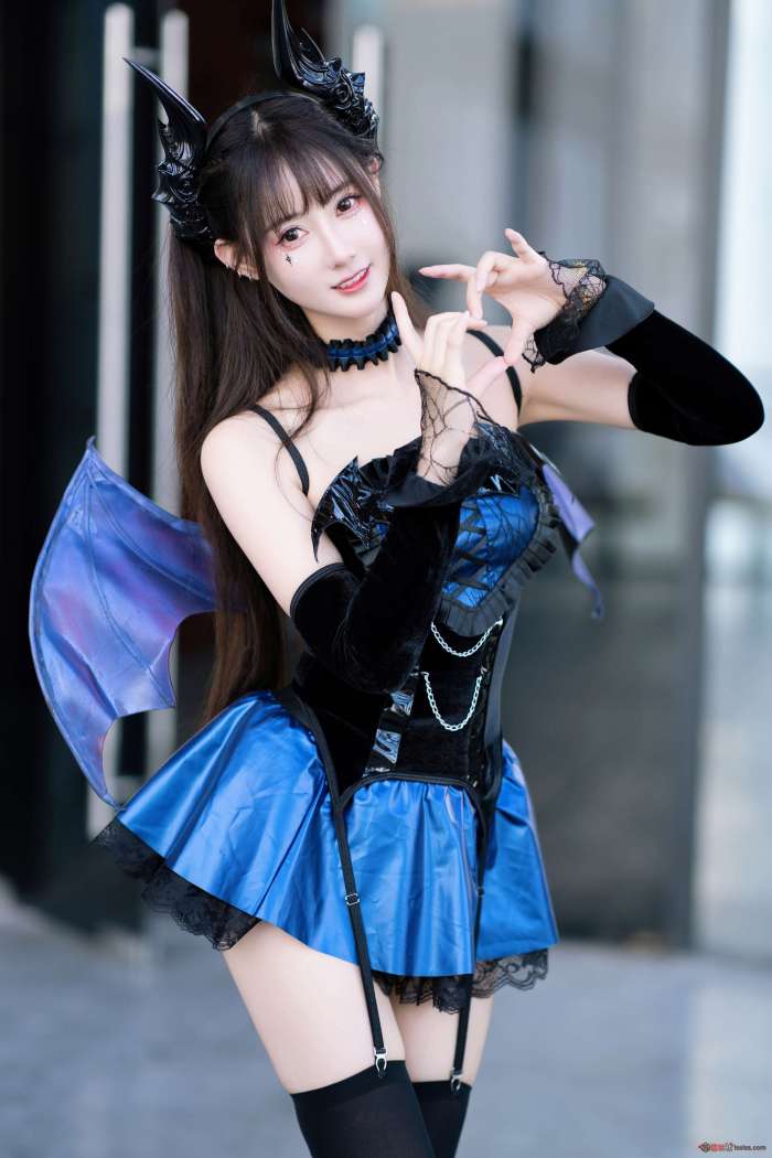 羽生三未 – 小恶魔 漫展 [12P97MB]