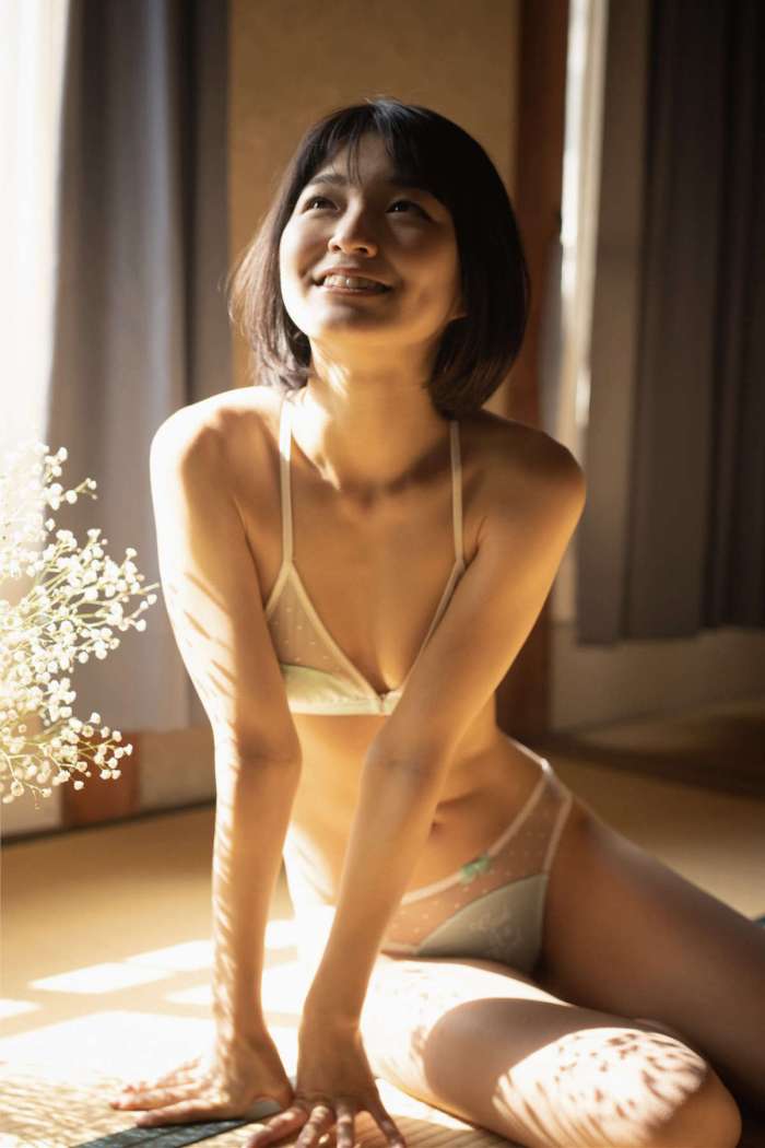 倉本すみれ – SUMIRE 咲き誇る青春の記憶 [28P17MB]