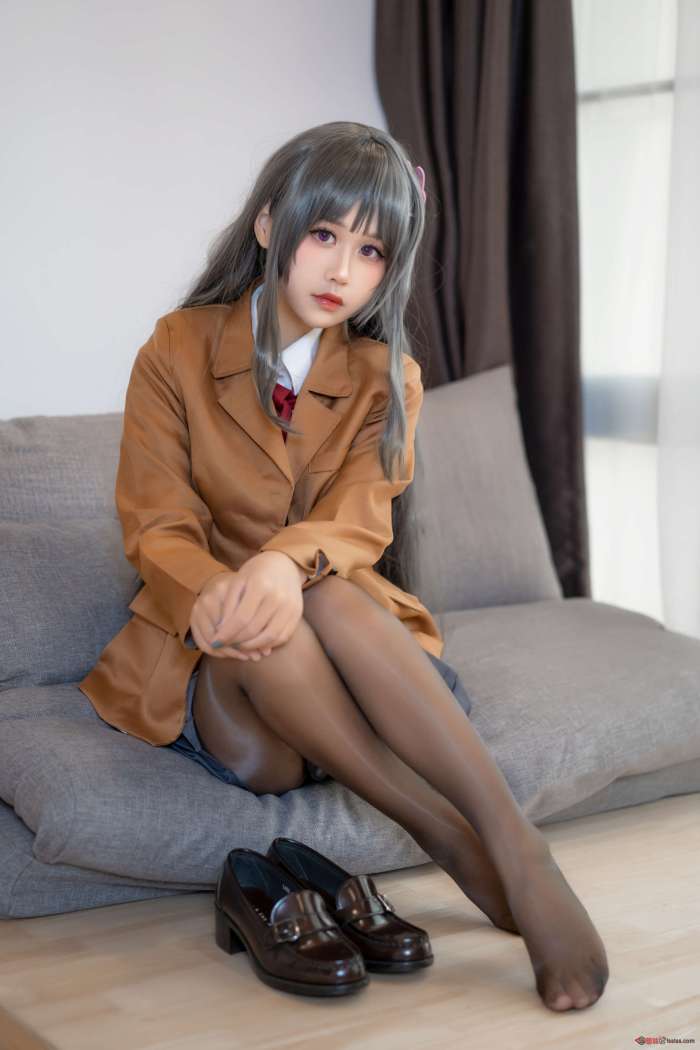 萌芽儿o0 – 麻衣学姐JK [28P92MB]