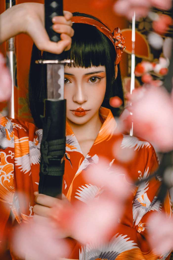 虫皿虫皿 –  日式和服武士艺伎 [18P121MB]