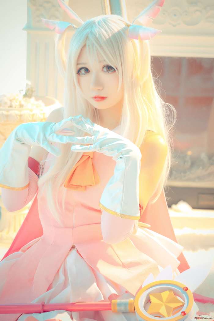 猫君君_MaoJun –  魔法少女伊莉雅 [20P125MB]