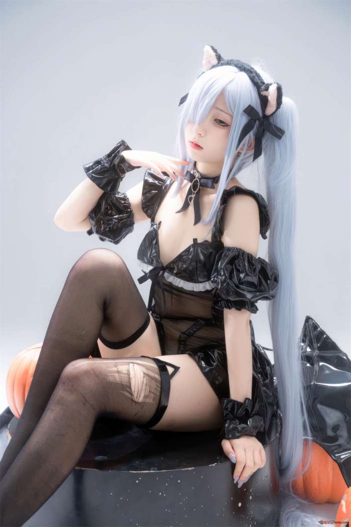 花铃 – 雅努斯 喵喵惊悚夜 [44P207MB]