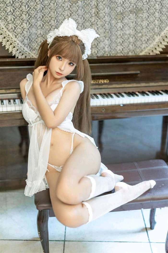 蠢沫沫 纯 – 白娇妻 枪版 [47P49MB]