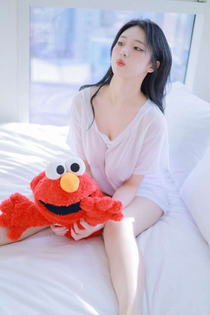 Naked – Yeon Woo (Photos) [199P636MB]